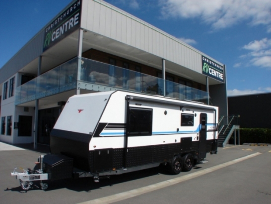 Victory - Luxe - 23ft - Rear Club - Walk Around Bed