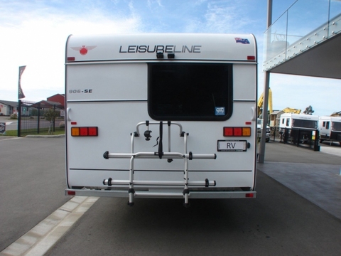 Leisure Line - Platinum - 906 SE - Walk Around Bed